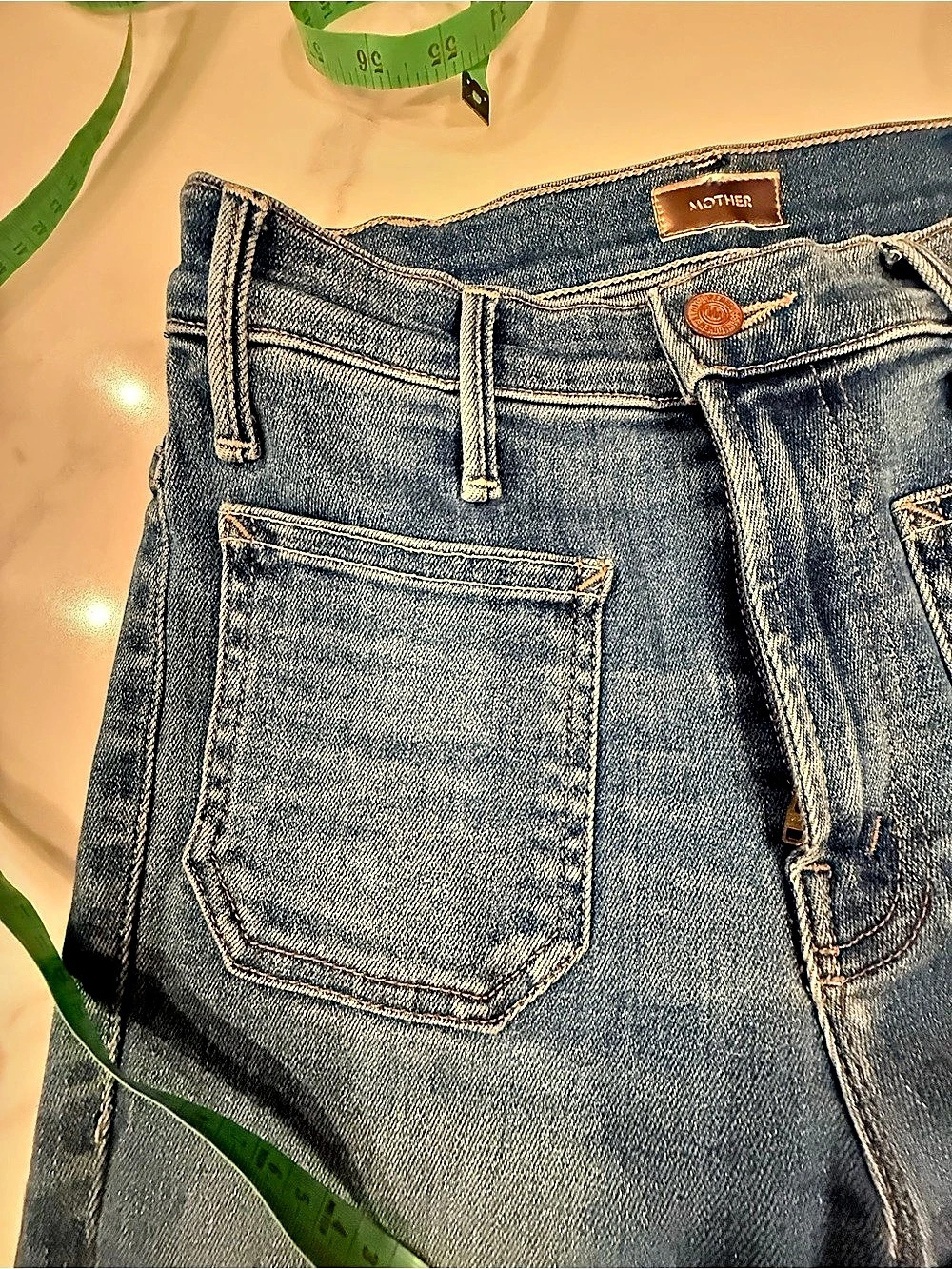 MOTHER High Rise Jeans in Blue Waist 25 Like New